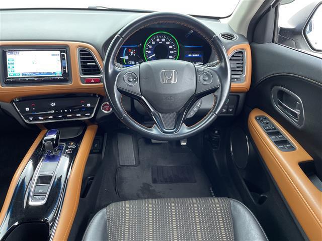 ヴェゼル ハイブリッドＺ　禁煙車／シティブレーキアクティブシステム／純正ＳＤナビ／フルセグＴＶ／バックカメラ／ハーフレザーシート／シートヒーター／ステアリングスイッチ／パドルシフト／電子サイドブレーキ／ブレーキオートホールド（21枚目）