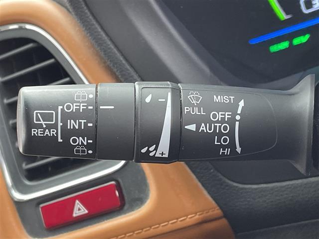 ヴェゼル ハイブリッドＺ　禁煙車／シティブレーキアクティブシステム／純正ＳＤナビ／フルセグＴＶ／バックカメラ／ハーフレザーシート／シートヒーター／ステアリングスイッチ／パドルシフト／電子サイドブレーキ／ブレーキオートホールド（23枚目）