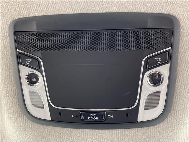 ヴェゼル ハイブリッドＺ　禁煙車／シティブレーキアクティブシステム／純正ＳＤナビ／フルセグＴＶ／バックカメラ／ハーフレザーシート／シートヒーター／ステアリングスイッチ／パドルシフト／電子サイドブレーキ／ブレーキオートホールド（32枚目）