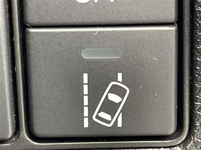 ヴェゼル ハイブリッドＺ・ホンダセンシング　禁煙車　ホンダセンシング　衝突軽減ブレーキ　レーンキープアシスト　誤発進抑制機能　レーダークルーズコントロール　ＤＮ席パワーシート　ＤＮ席シートヒーター　シートメモリー　パドルシフト　ＬＥＤ　ＥＴＣ（6枚目）