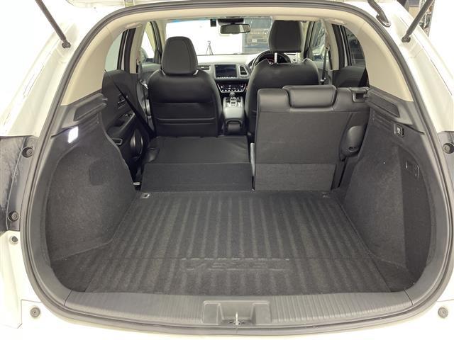 ヴェゼル ハイブリッドＺ・ホンダセンシング　禁煙車　ホンダセンシング　衝突軽減ブレーキ　レーンキープアシスト　誤発進抑制機能　レーダークルーズコントロール　ＤＮ席パワーシート　ＤＮ席シートヒーター　シートメモリー　パドルシフト　ＬＥＤ　ＥＴＣ（33枚目）