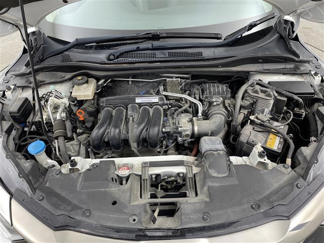 ヴェゼル ハイブリッドＺ・ホンダセンシング　禁煙車　ホンダセンシング　衝突軽減ブレーキ　レーンキープアシスト　誤発進抑制機能　レーダークルーズコントロール　ＤＮ席パワーシート　ＤＮ席シートヒーター　シートメモリー　パドルシフト　ＬＥＤ　ＥＴＣ（43枚目）