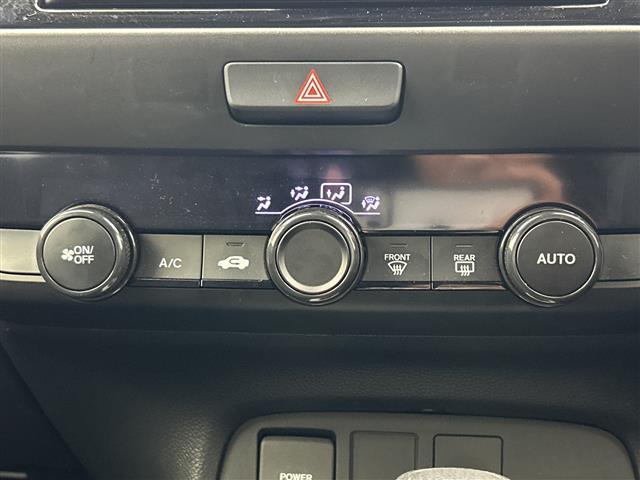 フィット ｅ：ＨＥＶベーシック　禁煙車／ホンダセンシング／純正ＳＤナビ／バックカメラ／レーダークルーズコントロール／レーンキープアシスト／ＥＴＣ／ＬＥＤオートライト／オートブレーキホールド／電子パーキング／前後コーナーセンサー（11枚目）