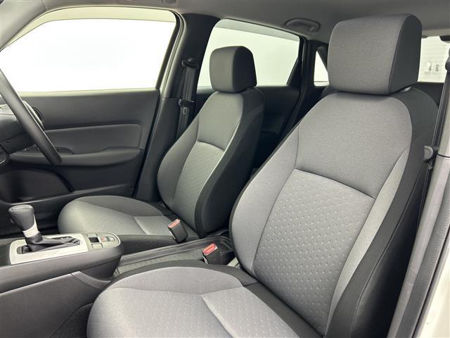 フィット ｅ：ＨＥＶベーシック　禁煙車／ホンダセンシング／純正ＳＤナビ／バックカメラ／レーダークルーズコントロール／レーンキープアシスト／ＥＴＣ／ＬＥＤオートライト／オートブレーキホールド／電子パーキング／前後コーナーセンサー（34枚目）