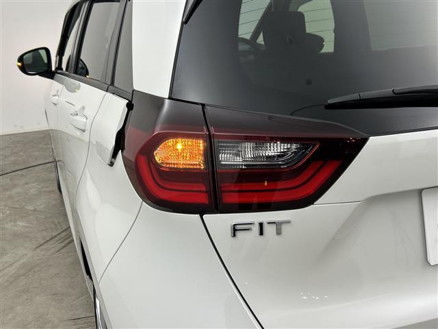 フィット ｅ：ＨＥＶベーシック　禁煙車／ホンダセンシング／純正ＳＤナビ／バックカメラ／レーダークルーズコントロール／レーンキープアシスト／ＥＴＣ／ＬＥＤオートライト／オートブレーキホールド／電子パーキング／前後コーナーセンサー（40枚目）