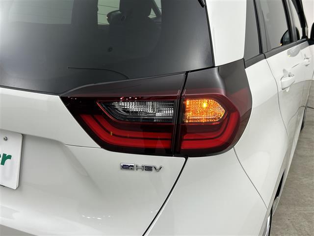 フィット ｅ：ＨＥＶベーシック　禁煙車／ホンダセンシング／純正ＳＤナビ／バックカメラ／レーダークルーズコントロール／レーンキープアシスト／ＥＴＣ／ＬＥＤオートライト／オートブレーキホールド／電子パーキング／前後コーナーセンサー（41枚目）