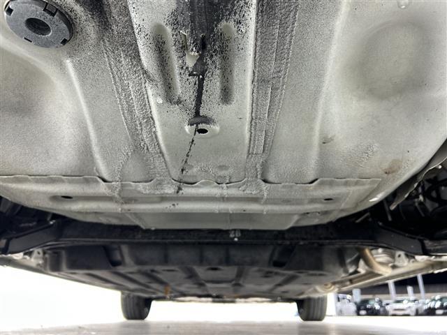 フィット ｅ：ＨＥＶベーシック　禁煙車／ホンダセンシング／純正ＳＤナビ／バックカメラ／レーダークルーズコントロール／レーンキープアシスト／ＥＴＣ／ＬＥＤオートライト／オートブレーキホールド／電子パーキング／前後コーナーセンサー（44枚目）