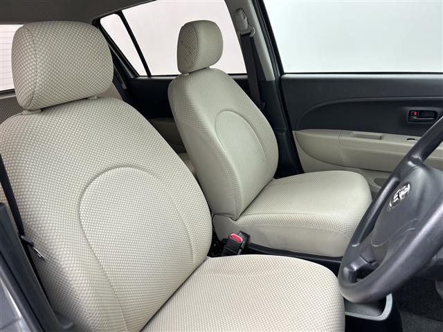 �y�^�]�ȁz����S�n���ǂ��V�[�g�Ȃ̂Œ����Ԃ̉^�]�ł����K�ɂ��߂������������܂��B�V�i�̃t���A�}�b�g�̂��������\�ł��B�f�ډӏ��ȊO�ɂ���]�̎ʐ^���������܂����炨�C�y�ɂ��₢���킹�������B