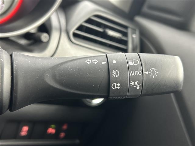 スイフトスポーツ ベースグレード　禁煙車／社外ＳＤナビ／衝突被害軽減ブレーキ／レーダークルーズコントロール／コーナーセンサー／ＢＳＭ／ＥＴＣ／パドルシフト／ステアリングスイッチ／シートヒーター／オートライト／スマートキー（24枚目）