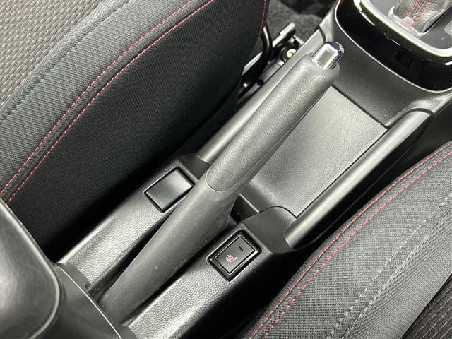 スイフトスポーツ ベースグレード　禁煙車／社外ＳＤナビ／衝突被害軽減ブレーキ／レーダークルーズコントロール／コーナーセンサー／ＢＳＭ／ＥＴＣ／パドルシフト／ステアリングスイッチ／シートヒーター／オートライト／スマートキー（33枚目）