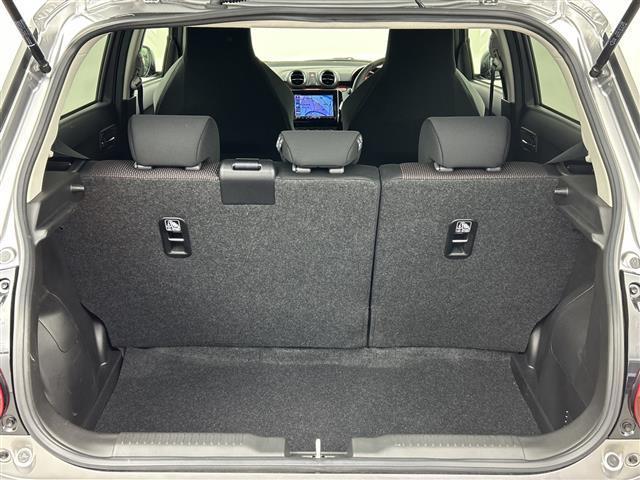 スイフトスポーツ ベースグレード　禁煙車／社外ＳＤナビ／衝突被害軽減ブレーキ／レーダークルーズコントロール／コーナーセンサー／ＢＳＭ／ＥＴＣ／パドルシフト／ステアリングスイッチ／シートヒーター／オートライト／スマートキー（36枚目）