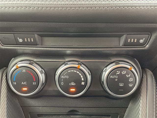 デミオ １５Ｓツーリング　禁煙車／純正ナビ／バックカメラ／スマートシティブレーキサポート／シートヒーター／ヘッドアップディスプレイ／コーナーセンサー／ドライブレコーダー（前後）／オートライト／ＥＴＣ／ステアリングスイッチ（13枚目）