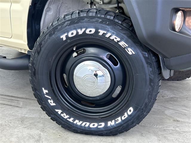 ジムニー XL 禁煙車 社外ナビ 前席シートヒーター ETC バックモニター ドライブレコーダー TVキャンセラー ルーフキャリア サイドステップ レザー調シートカバー フルセグ iPod スペアタイヤ CD/DVD(31枚目)