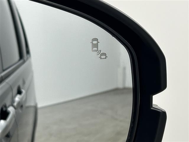 �ŐV�i�r�i�t���Z�O�E�����Z�O�E�c�u�c�Đ��j�����ē��B�J���b�c�F���A�E�A���p�C���E�C�N���v�X�̃i�r���戵���Ă���o�b�N�J�����i�o�b�N���j�^�[�j��ȃ��j�^�[�i�t���b�v�_�E�����j�^�[�j�̎�t���\�ł��B