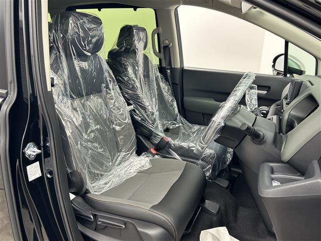 �y�^�]�ȁz����S�n���ǂ��V�[�g�Ȃ̂Œ����Ԃ̉^�]�ł����K�ɂ��߂������������܂��B�V�i�̃t���A�}�b�g�̂��������\�ł��B�f�ډӏ��ȊO�ɂ���]�̎ʐ^���������܂����炨�C�y�ɂ��₢���킹�������B