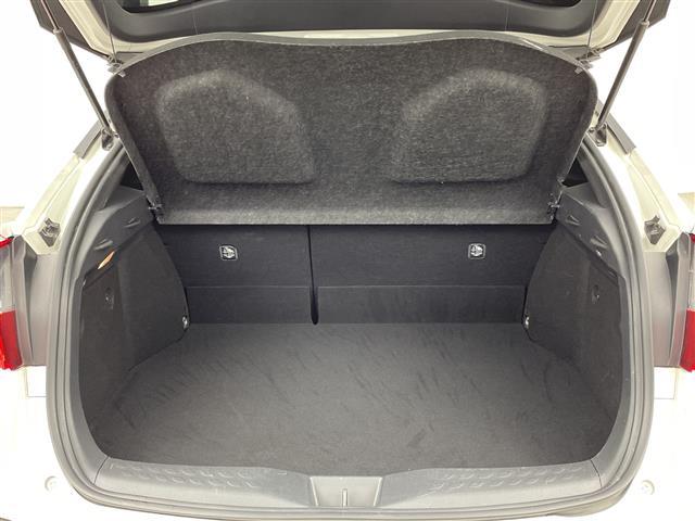 Ｃ－ＨＲ Ｇ　禁煙車／トヨタセーフティセンス／純正９インチナビ／バックカメラ／レーダークルーズコントロール／ハーフレザーシート／シートヒーター／レーンキープアシスト／ブラインドスポットモニター／ビルトインＥＴＣ（15枚目）