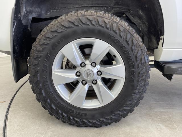 ランドクルーザープラド ＴＸ　禁煙車／ＪＡＯＳフロントスキッドバー／ＪＡＯＳリフトアップスプリング（約１．５インチ）／９インチナビ／フルセグ／バックカメラ／ルーフレール／レーダークルコン／前側ドラレコ／ＥＴＣ／セーフティセンス（17枚目）