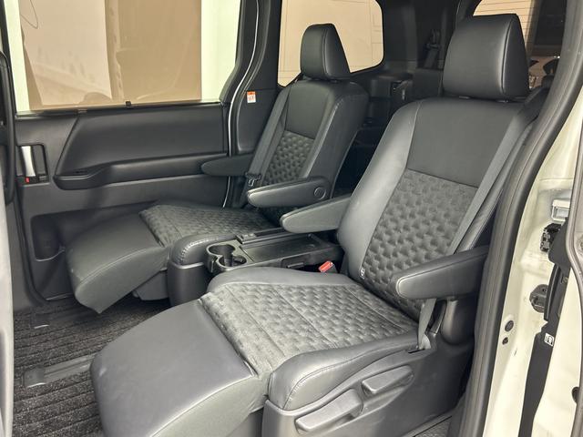 �ŐV�i�r�i�t���Z�O�E�����Z�O�E�c�u�c�Đ��j�����ē��B�J���b�c�F���A�E�A���p�C���E�C�N���v�X�̃i�r���戵���Ă���o�b�N�J�����i�o�b�N���j�^�[�j��ȃ��j�^�[�i�t���b�v�_�E�����j�^�[�j�̎�t���\�ł��B