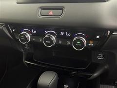 【オートエアコン】車内温度を感知して自動で温度調整をしてくれるのでいつでも快適な車内空間を創り上げます！ 7