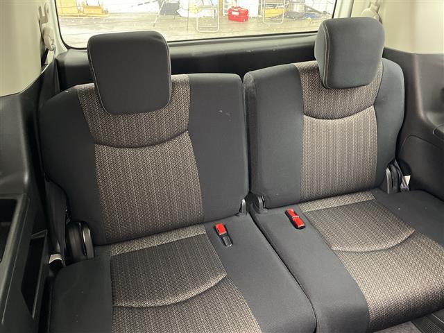 セレナ ハイウェイスター　Ｖセレ＋セーフティＩＩ　ＳＨＶ　純正ナビ　純正１１型後席モニター　全周囲カメラ　衝突被害軽減ブレーキ　車線逸脱警報　クルーズコントロール　両側パワースライドドア　ＬＥＤライト　コーナーセンサー　ドライブレコーダー　ＥＴＣ　禁煙車（16枚目）