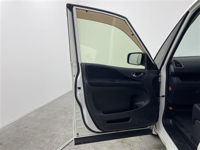 セレナ ハイウェイスター　Ｖセレ＋セーフティＩＩ　ＳＨＶ　純正ナビ　純正１１型後席モニター　全周囲カメラ　衝突被害軽減ブレーキ　車線逸脱警報　クルーズコントロール　両側パワースライドドア　ＬＥＤライト　コーナーセンサー　ドライブレコーダー　ＥＴＣ　禁煙車（38枚目）