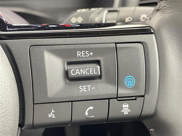 エクストレイル Ｇ　ｅ－４ＯＲＣＥ　純正１２．３型ナビ　全周囲カメラ　アダプティブクルーズコントロール　パワーバックドア　デジタルインナーミラー　ブラインドスポットモニター　前後ドライブレコーダー　ＬＥＤヘッドライト　ＥＴＣ　禁煙車（11枚目）