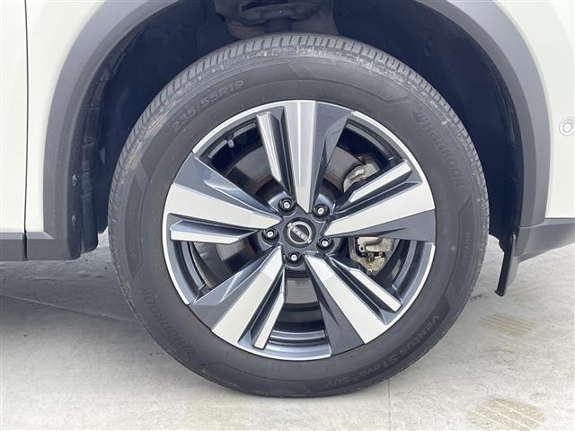 エクストレイル Ｇ　ｅ－４ＯＲＣＥ　純正１２．３型ナビ　全周囲カメラ　アダプティブクルーズコントロール　パワーバックドア　デジタルインナーミラー　ブラインドスポットモニター　前後ドライブレコーダー　ＬＥＤヘッドライト　ＥＴＣ　禁煙車（17枚目）