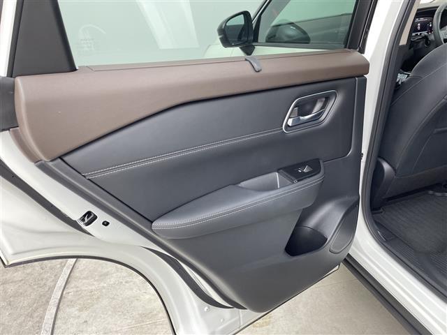 エクストレイル Ｇ　ｅ－４ＯＲＣＥ　純正１２．３型ナビ　全周囲カメラ　アダプティブクルーズコントロール　パワーバックドア　デジタルインナーミラー　ブラインドスポットモニター　前後ドライブレコーダー　ＬＥＤヘッドライト　ＥＴＣ　禁煙車（38枚目）