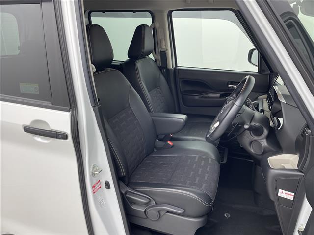 デリカミニ Ｔ　プレミアム　純正９型ナビ　全周囲カメラ　アダプティブクルーズコントロール　衝突被害軽減ブレーキ　デジタルインナーミラー　シートヒーター　両側パワースライドドア　前後ドライブレコーダー　ＥＴＣ２．０　ＬＥＤ　禁煙車（14枚目）