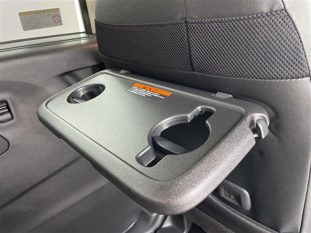 デリカミニ Ｔ　プレミアム　届出済未使用車　社外１０型ディスプレイオーディオ　全周囲カメラ　アダプティブクルーズコントロール　デジタルインナーミラー　衝突被害軽減ブレーキ　シートヒーター　両側パワースライドドア　ＥＴＣ　ＬＥＤ（31枚目）