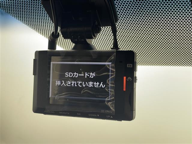 ヴェルファイア ２．５Ｚ　純正９型ナビ　純正１２．１型後席モニター　衝突被害軽減ブレーキ　アダプティブクルーズコントロール　ビルトインＥＴＣ　バックカメラ　オートハイビーム　ドライブレコーダー　オートハイビーム　ＬＥＤ　禁煙車（7枚目）