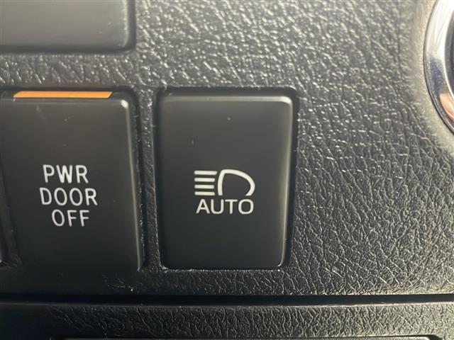 ヴェルファイア ２．５Ｚ　純正９型ナビ　純正１２．１型後席モニター　衝突被害軽減ブレーキ　アダプティブクルーズコントロール　ビルトインＥＴＣ　バックカメラ　オートハイビーム　ドライブレコーダー　オートハイビーム　ＬＥＤ　禁煙車（31枚目）