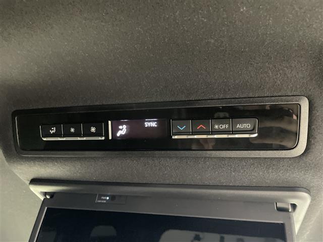 ヴォクシー Ｓ－Ｚ　純正１０．５型ナビ　純正１４型後席モニター　バックカメラ　アダプティブクルーズコントロール　両側電動スライドドア　シートヒーター　前後ドライブレコーダー　ＥＴＣ２．０　ＬＥＤヘッドライト　禁煙車（16枚目）