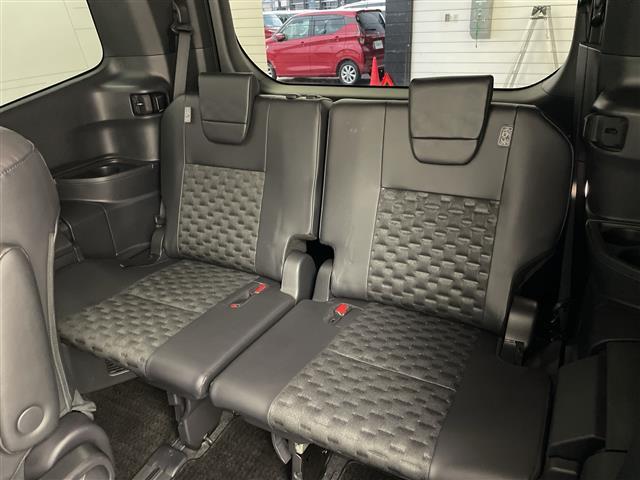 ヴォクシー Ｓ－Ｚ　純正１０．５型ナビ　純正１４型後席モニター　バックカメラ　アダプティブクルーズコントロール　両側電動スライドドア　シートヒーター　前後ドライブレコーダー　ＥＴＣ２．０　ＬＥＤヘッドライト　禁煙車（37枚目）