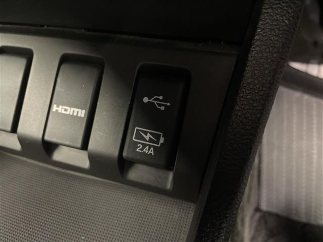 ヴェゼル ハイブリッドＸ・ホンダセンシング　純正８型ナビ　バックカメラ　アダプティブクルーズコントロール　レーンキープアシスト　衝突被害軽減ブレーキ　シートヒーター　ＬＥＤヘッドライト　ドライブレコーダー　ＥＴＣ　コーナーセンサー　禁煙車（26枚目）