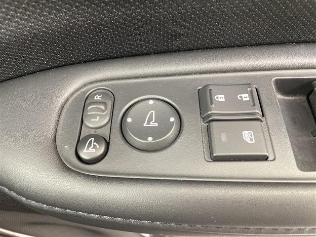 ヴェゼル ハイブリッドＸ・ホンダセンシング　純正８型ナビ　バックカメラ　アダプティブクルーズコントロール　レーンキープアシスト　衝突被害軽減ブレーキ　シートヒーター　ＬＥＤヘッドライト　ドライブレコーダー　ＥＴＣ　コーナーセンサー　禁煙車（29枚目）
