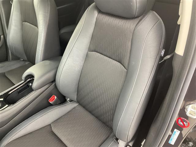 ヴェゼル ハイブリッドＸ・ホンダセンシング　純正８型ナビ　バックカメラ　アダプティブクルーズコントロール　レーンキープアシスト　衝突被害軽減ブレーキ　シートヒーター　ＬＥＤヘッドライト　ドライブレコーダー　ＥＴＣ　コーナーセンサー　禁煙車（36枚目）