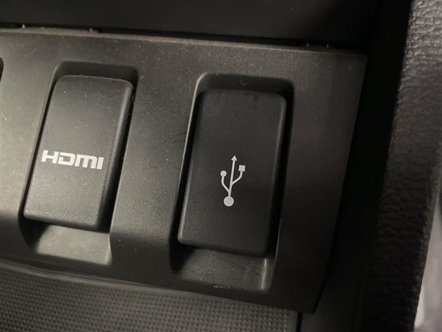 ヴェゼル ハイブリッドＺ・ホンダセンシング　純正８型ナビ　バックカメラ　アダプティブクルーズコントロール　レーンキープアシスト　衝突被害軽減ブレーキ　シートヒーター　ＬＥＤヘッドライト　ドライブレコーダー　ＥＴＣ　純正アルミホイール　禁煙車（30枚目）