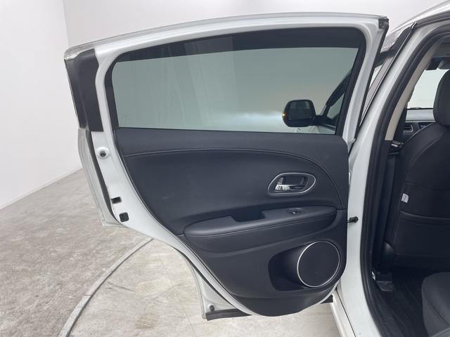 ヴェゼル ハイブリッドＺ・ホンダセンシング　純正８型ナビ　バックカメラ　アダプティブクルーズコントロール　レーンキープアシスト　衝突被害軽減ブレーキ　シートヒーター　ＬＥＤヘッドライト　ドライブレコーダー　ＥＴＣ　純正アルミホイール　禁煙車（72枚目）