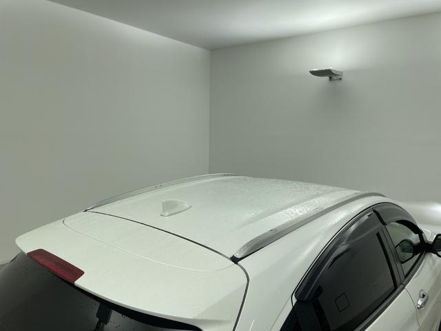 ヴェゼル ハイブリッドＺ・ホンダセンシング　純正８型ナビ　バックカメラ　アダプティブクルーズコントロール　レーンキープアシスト　衝突被害軽減ブレーキ　シートヒーター　ＬＥＤヘッドライト　ドライブレコーダー　ＥＴＣ　純正アルミホイール　禁煙車（74枚目）