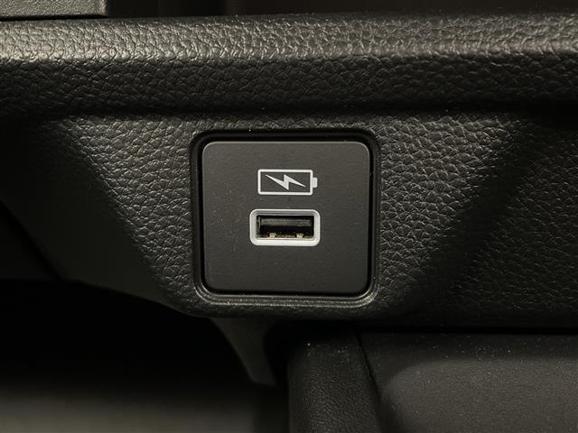 ＷＲ－Ｖ Ｚ＋　純正９型ナビ　バックカメラ　フルセグＴＶ　ステアリングスイッチ　ビルトインＥＴＣ　アダプティブクルーズコントロール　衝突被害軽減ブレーキ　ルーフレール　パドルシフト　ＬＥＤヘッドライト　フォグ　禁煙車（30枚目）