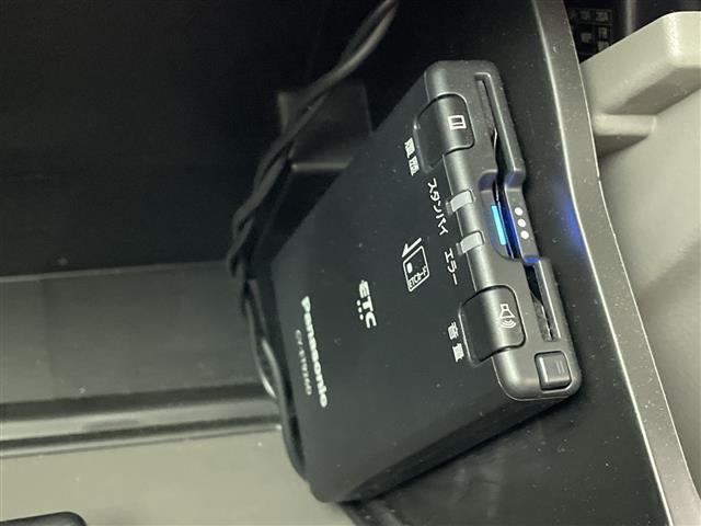 エブリイ ジョインターボ　ナビ　ワンセグＴＶ　バックカメラ　衝突被害軽減ブレーキ　レーンアシスト　横滑り防止装置　コーナーセンサー　社外アルミホイール　ルーフキャリア　ＥＴＣ　キーレスエントリー　電動格納ミラー　禁煙車（6枚目）