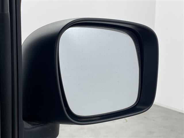 エブリイ ジョインターボ　ナビ　ワンセグＴＶ　バックカメラ　衝突被害軽減ブレーキ　レーンアシスト　横滑り防止装置　コーナーセンサー　社外アルミホイール　ルーフキャリア　ＥＴＣ　キーレスエントリー　電動格納ミラー　禁煙車（29枚目）