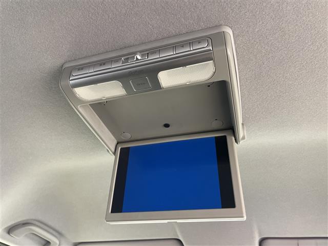 ステップワゴンスパーダ Ｚ　クールスピリット　純正９型ナビ　純正９型後席モニター　フルセグＴＶ　バックカメラ　両側電動スライドドア　クルーズコントロール　アイドリングストップ　パドルシフト　ＨＩＤ　前後ドラレコ　ＥＴＣ　スマートキー　禁煙車（3枚目）