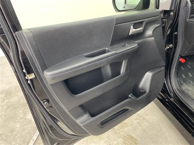 ステップワゴンスパーダ Ｚ　クールスピリット　純正９型ナビ　純正９型後席モニター　フルセグＴＶ　バックカメラ　両側電動スライドドア　クルーズコントロール　アイドリングストップ　パドルシフト　ＨＩＤ　前後ドラレコ　ＥＴＣ　スマートキー　禁煙車（40枚目）
