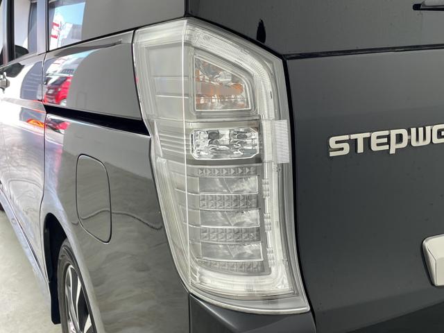 ステップワゴンスパーダ Ｚ　クールスピリット　純正９型ナビ　純正９型後席モニター　フルセグＴＶ　バックカメラ　両側電動スライドドア　クルーズコントロール　アイドリングストップ　パドルシフト　ＨＩＤ　前後ドラレコ　ＥＴＣ　スマートキー　禁煙車（71枚目）