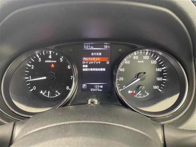 エクストレイル ２０Ｘ　純正９型ナビ　純正１１型後席モニター　全周囲カメラ　アダプティブクルーズコントロール　ブラインドスポットモニター　電動リアドア　衝突被害軽減ブレーキ　インテリジェントルームミラー　ＥＴＣ　禁煙車（14枚目）