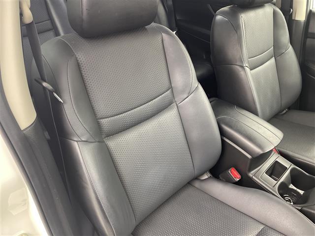エクストレイル ２０Ｘ　純正９型ナビ　純正１１型後席モニター　全周囲カメラ　アダプティブクルーズコントロール　ブラインドスポットモニター　電動リアドア　衝突被害軽減ブレーキ　インテリジェントルームミラー　ＥＴＣ　禁煙車（29枚目）