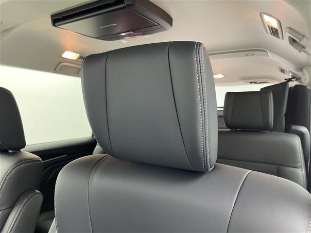 デリカＤ：５ シャモニー　１１型ナビ　１２．８型フリップダウンモニター　ハンドルヒーター　パドルシフト　フルセグ　純正アルミホイール　オートライト　オートマチックハイビーム　ステアリングスイッチ　革巻きステアリング　禁煙車（36枚目）