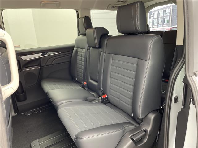 デリカＤ：５ シャモニー　１１型ナビ　１２．８型フリップダウンモニター　ハンドルヒーター　パドルシフト　フルセグ　純正アルミホイール　オートライト　オートマチックハイビーム　ステアリングスイッチ　革巻きステアリング　禁煙車（38枚目）